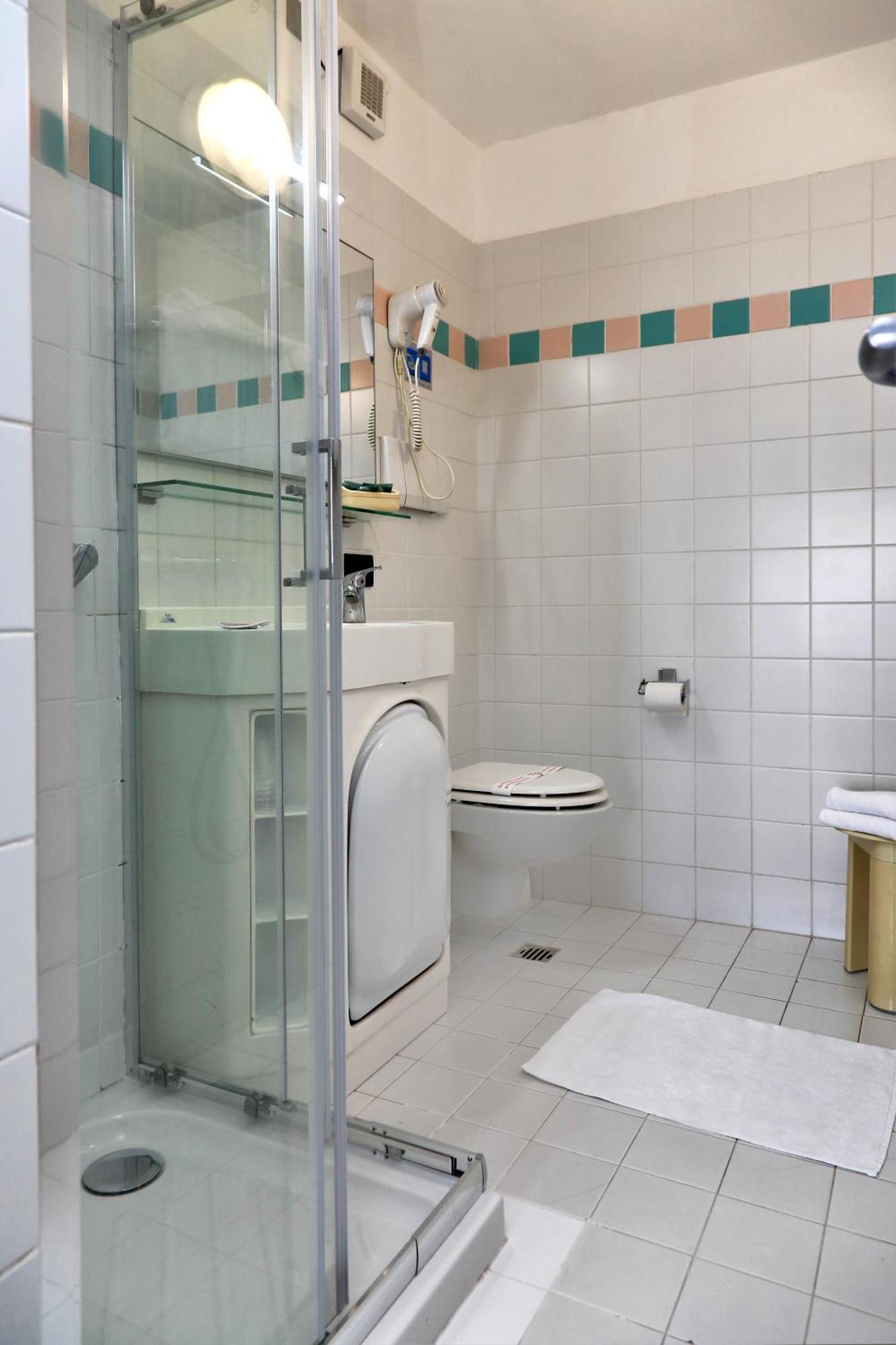 Albergo All'Ancora Garda  Ngoại thất bức ảnh