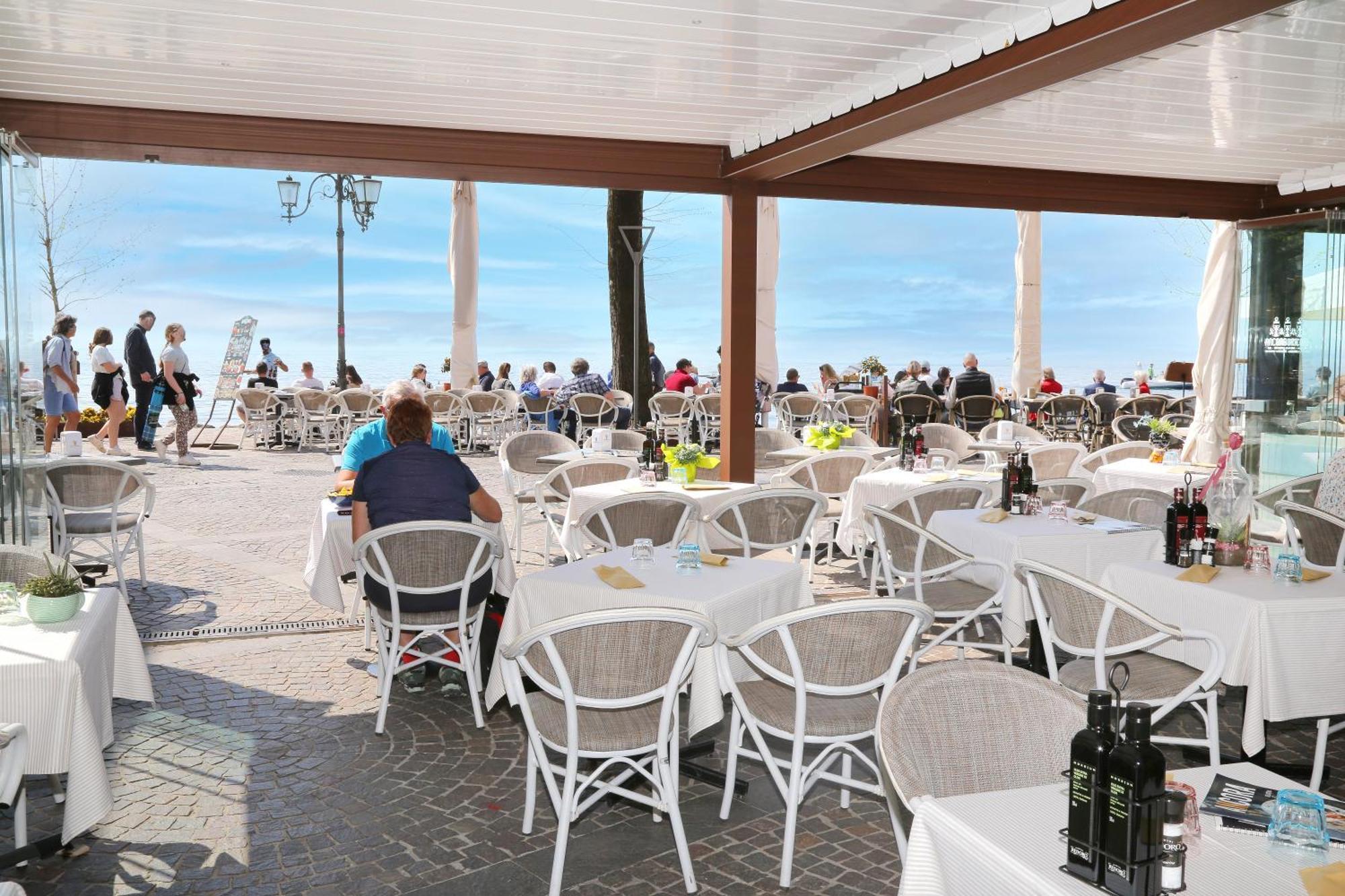 Albergo All'Ancora Garda  Ngoại thất bức ảnh