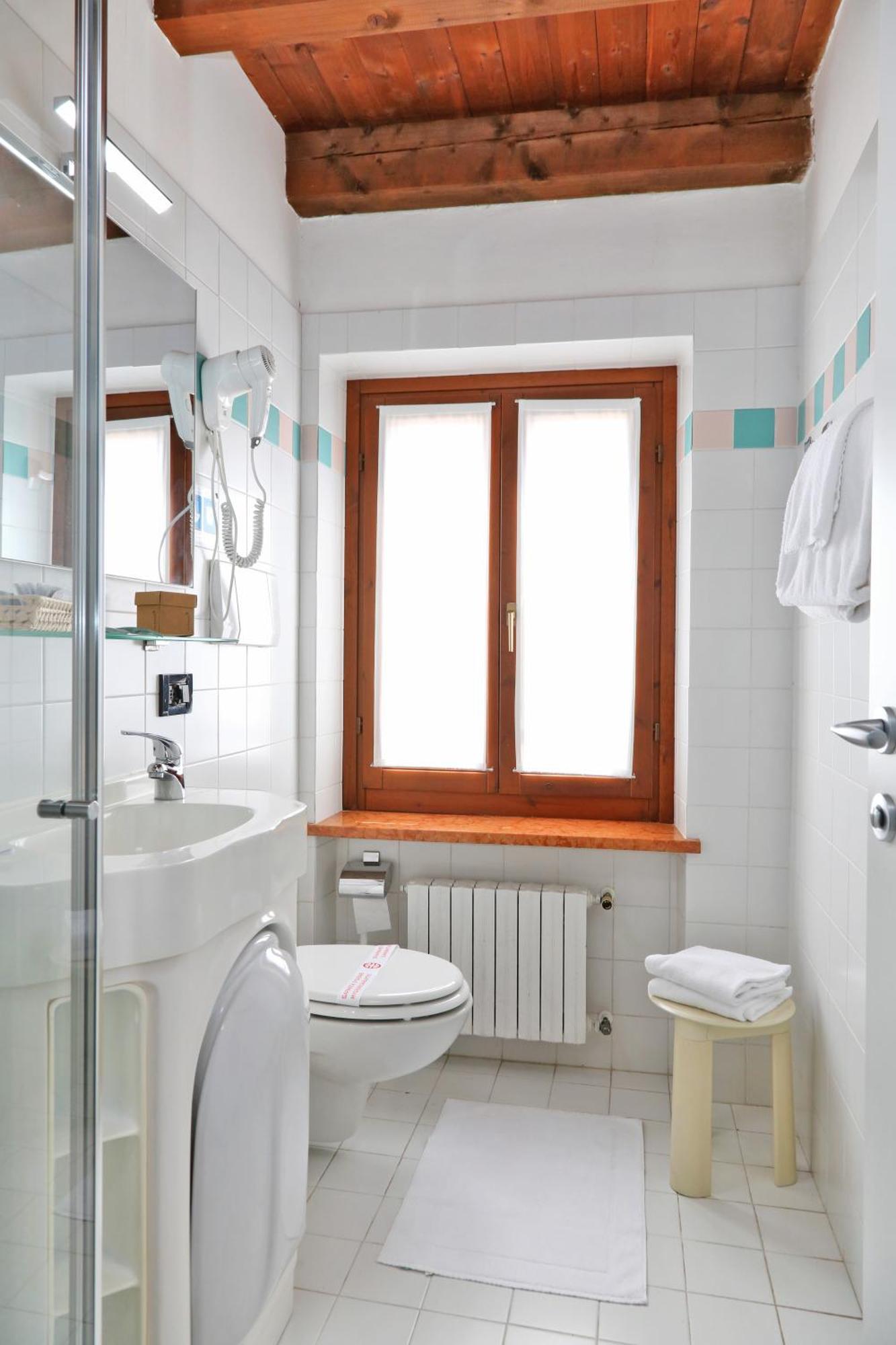 Albergo All'Ancora Garda  Ngoại thất bức ảnh