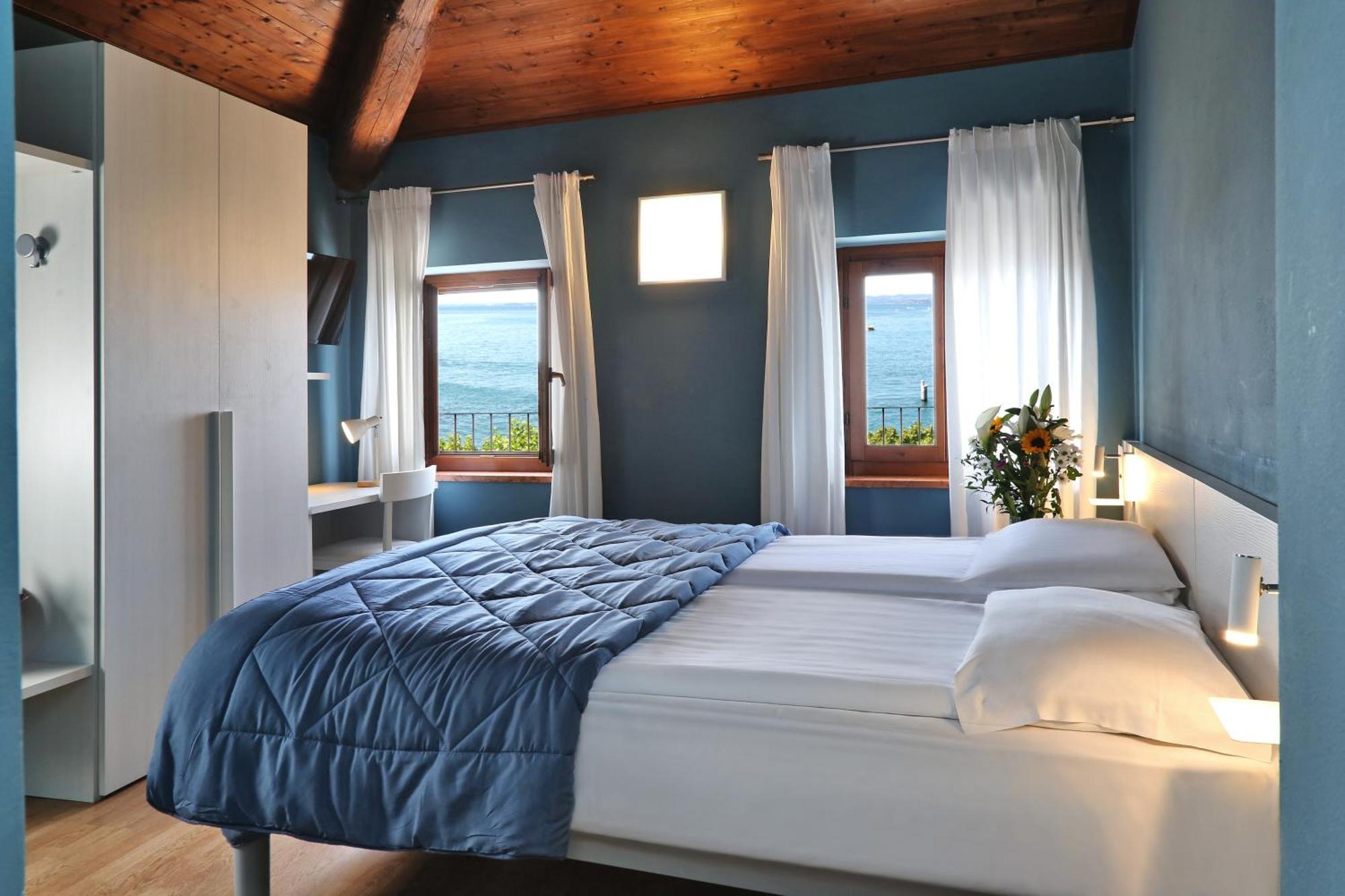 Albergo All'Ancora Garda  Ngoại thất bức ảnh